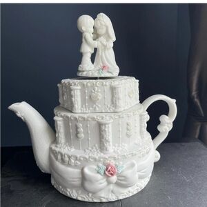 NIB Precious Moments Forever True Musical Teapot vintage retired 1996